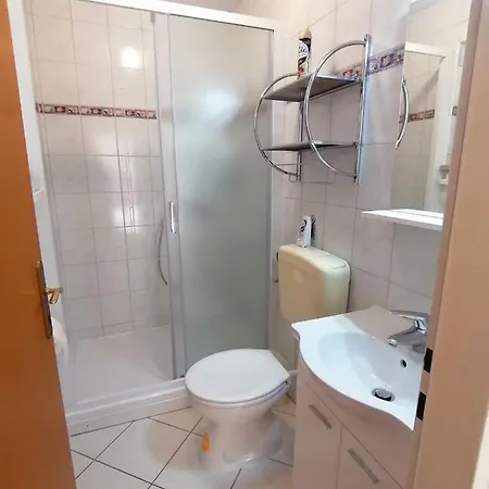 House Apartment *